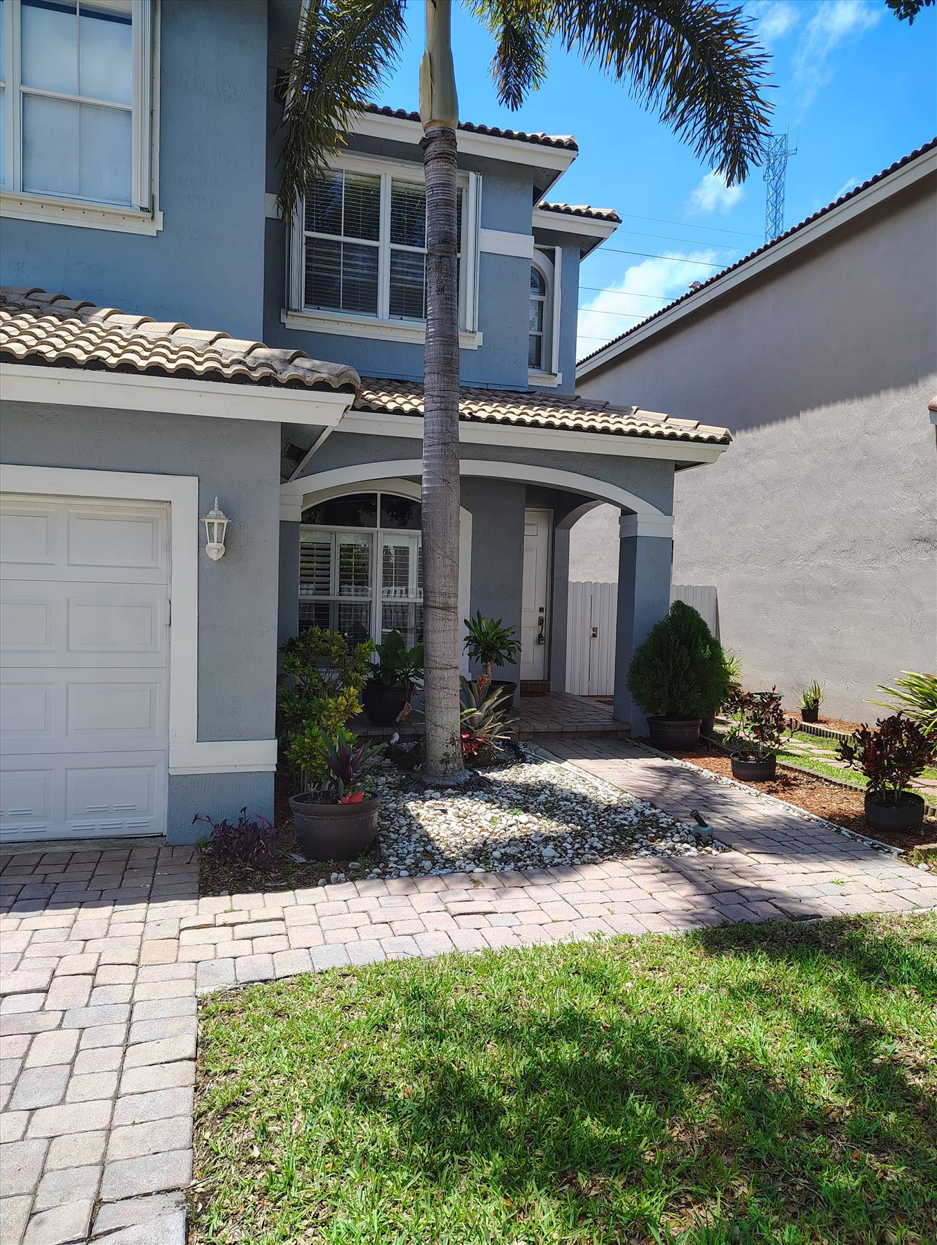 main property photo